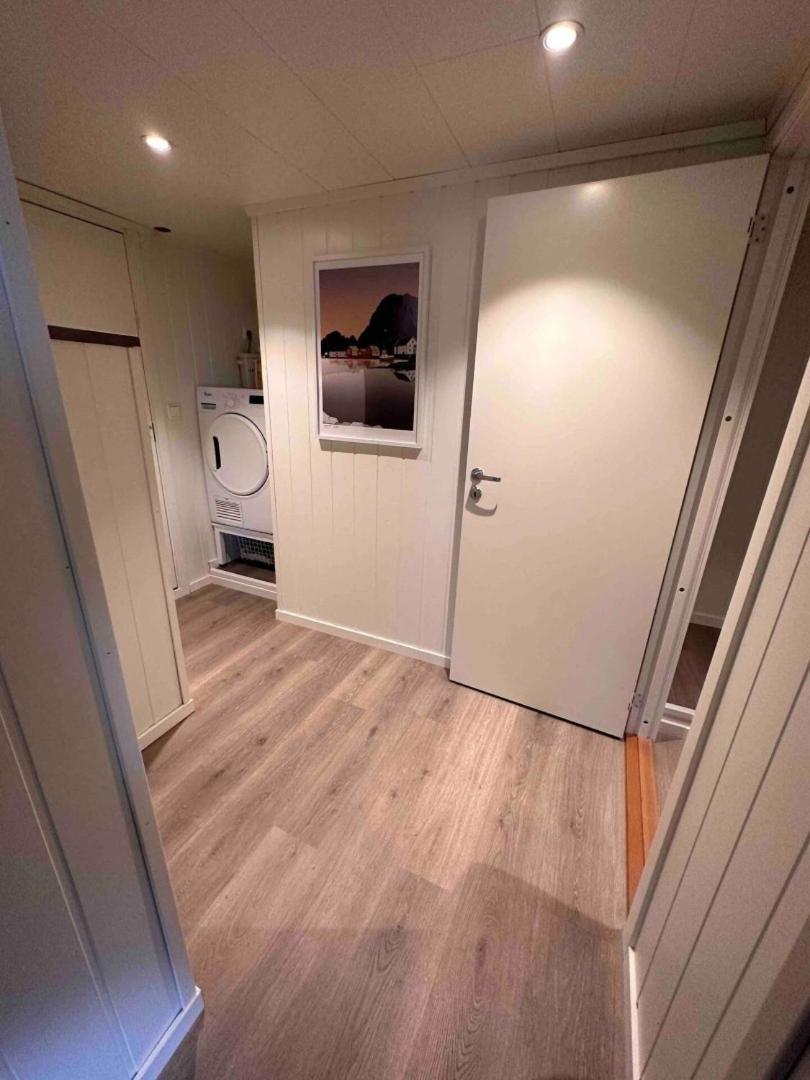 Kb Basement Apartment Sørvågen Exteriör bild